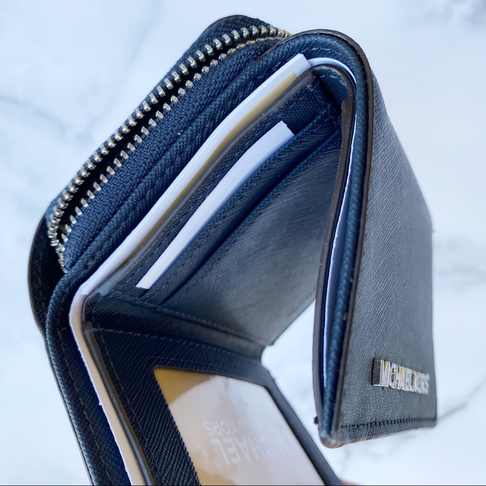 Michael kors trifold wallet coin pocket ‼️SALE‼️ - Picture 7 of 8